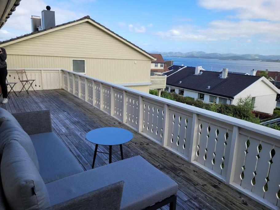 Lovely Views Across The Fjord, Free Parking Leilighet