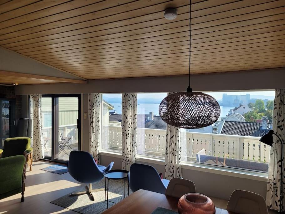 Lovely Views Across The Fjord, Free Parking Leilighet *